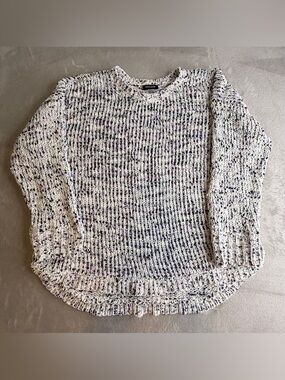 Cable & Gauge Cream Speckled Crewneck Sweater w/ Purple & Blue Accents, Layering